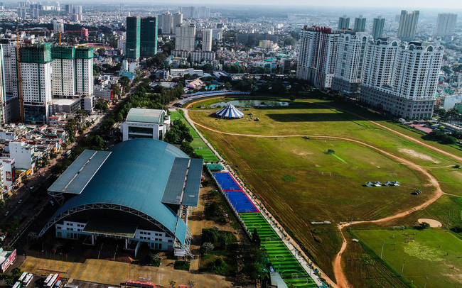 lo-dien-nha-dau-tu-xay-dung-nha-thi-dau-phan-dinh-phung-chuan-bi-cho-sea-games-31-tai-tp-hcm