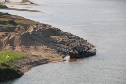 Anh Sơn (Nghệ An): Cần quyết liệt xử lý nạn “cát tặc” ngang nhiên hoạt động trên sông Lam