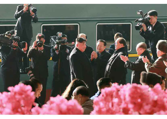 Thế giới 24h: Kim Jong Un lên tàu bọc thép đến Việt Nam