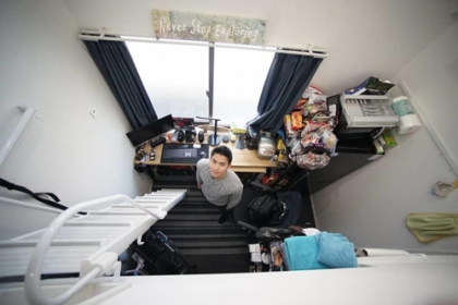 Giới trẻ Tokyo xoay sở thế nào khi ở phòng siêu nhỏ ‘khó duỗi chân'?