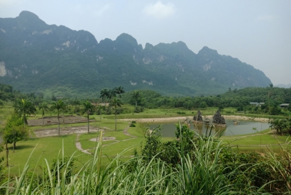 Lạc Thủy (Hòa Bình): Sân golf Đồng Tâm, 12 năm bỏ hoang