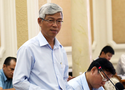 Phó chủ tịch UBND TP HCM Võ Văn Hoan phát biểu tại cuộc họp. Ảnh: Hữu Nguyên