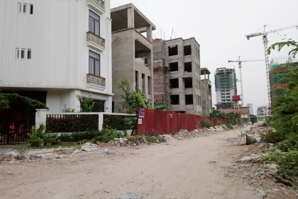 Hà Nội: Nhiều biệt thự bỏ hoang trong khu đô thị mới Hạ Đình