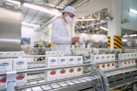 Giới thiệu dòng sản phẩm sữa hạt cao cấp vào thị trường Hàn Quốc, Vinamilk ký thành công hợp đồng xuất khẩu 1,2 triệu USD - Ảnh 3.