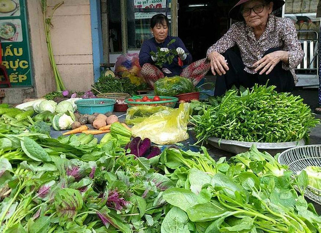 Rau xanh tăng giá mạnh - Ảnh 1.