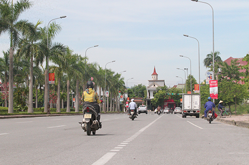 Đường Xô Viết - Nghệ Tĩnh còn đoạn vắt ngang qua quốc lộ 1A đi về phường Thạch Linh chưa được triển khai. Ảnh: Đức Hùng