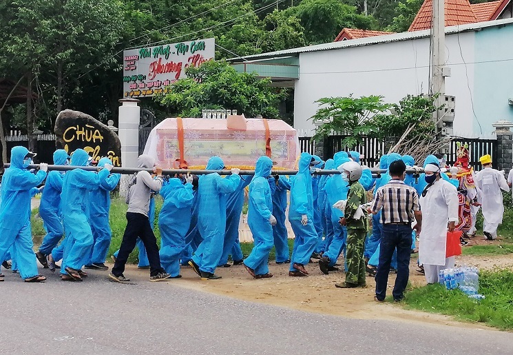 Bệnh nhân 1040 ở Đà Nẵng tử vong, cách ly 70 người liên quan đến đám tang