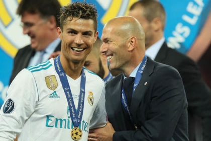 MU bán Sanchez, Real chờ Zidane, Ronaldo trở lại