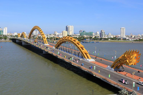 Cầu Rồng, một trong những biểu tượng của thành phố Đà Nẵng. Ảnh: Nguyễn Đông