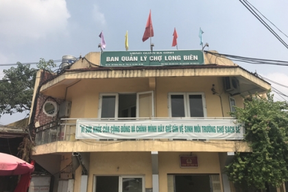 Hà Nội đình chỉ công tác Phó ban quản lý chợ Long Biên