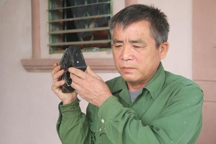 Người đàn ông khiếm thị sửa đồ điện tại Cẩm Xuyên Hà Tỉnh