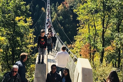 Thử cảm giác mạnh với cây cầu treo Geierley dài nhất nước Đức