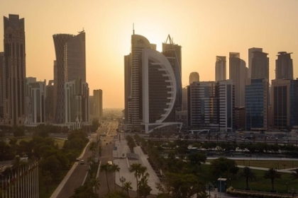 Qatar lắp điều hòa ngoài trời đối phó nắng nóng kỷ lục