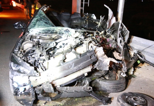Chiếc xe Mazda3 nát bươm sau tai nạn. Ảnh: T.A