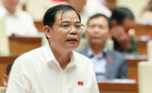 Bộ trưởng Nông nghiệp và Phát triển Nông thôn Nguyễn Xuân Cường tại Quốc hội. Ảnh: Trung tâm thông tin Quốc hội