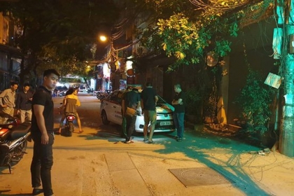 Tài xế taxi bị bắn, chèn qua người ở Hà Nội: Đạn vẫn găm bên hông