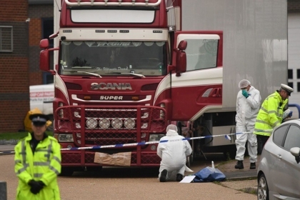 Chi phí đưa 39 nạn nhân trong container ở Anh về nước