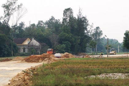 Nghệ An: Dân bức xúc vì bị thu hồi đất để chờ dự án "treo"