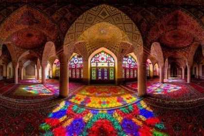 Thiết kế tuyệt mỹ của nhà thờ Hồi giáo màu hồng