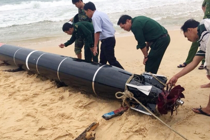 Ngư dân vớt được 'vật thể lạ' trên biển Phú Yên