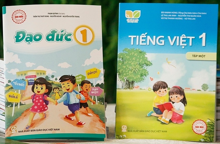 Sách Đạo đức và Tiếng Việt 1 của Nhà xuất bản Giáo dục Việt Nam. Ảnh: Thanh Hằng