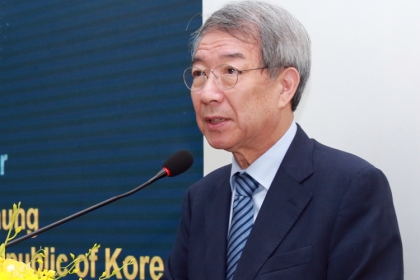Cựu Thủ tướng Hàn Quốc nói chuyện với giảng viên TP HCM
